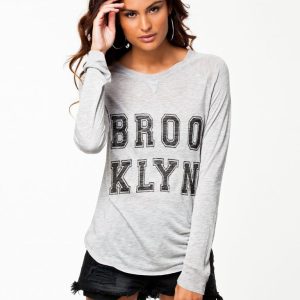 Brooklyn Long Sleeve Sweater